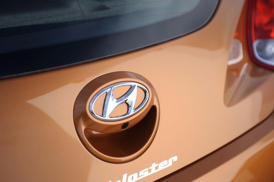  Hyundai Veloster 2011 года  (фото 28 из 184)